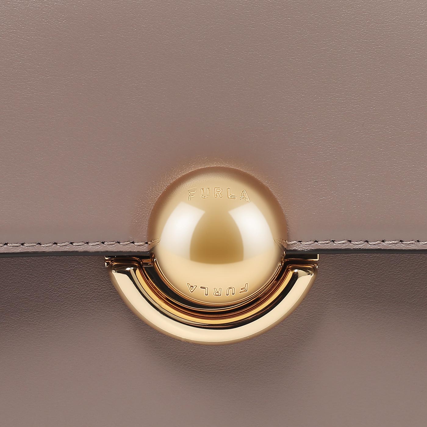 Кожаная сумка Furla Sfera