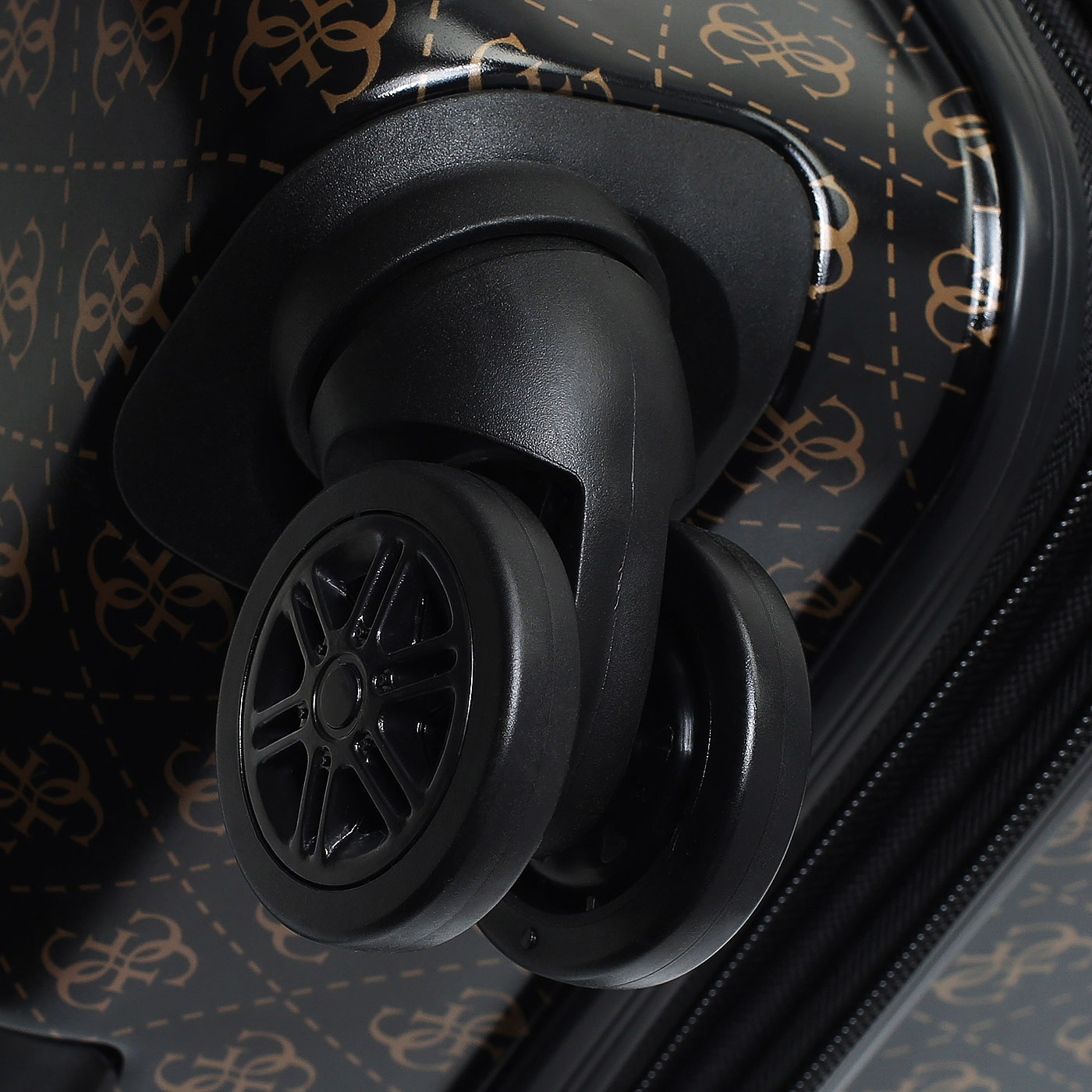 Чемодан средний M из ABS-пластика Guess Jesco Travel