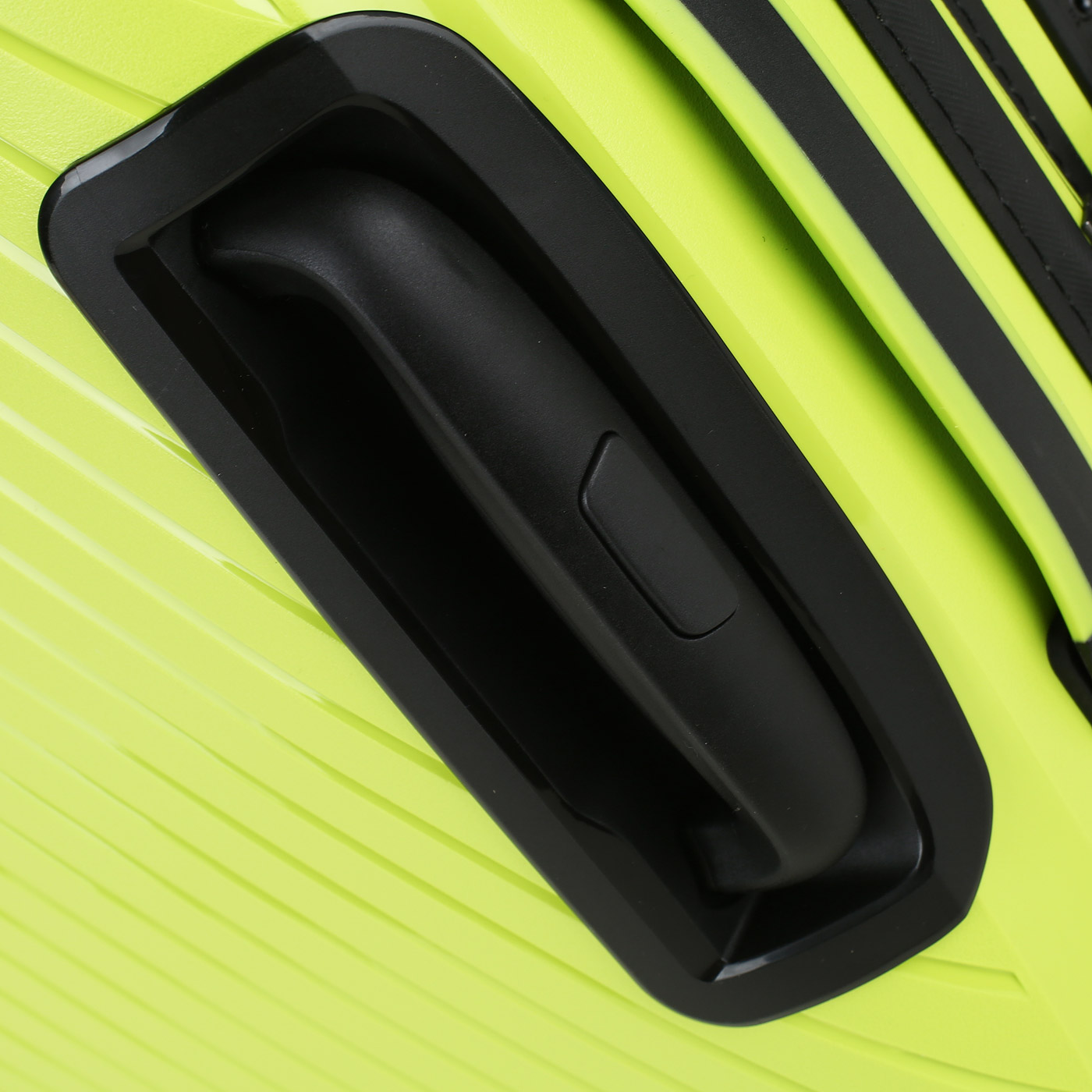 Чемодан средний M из полипропилена Eberhart Delight