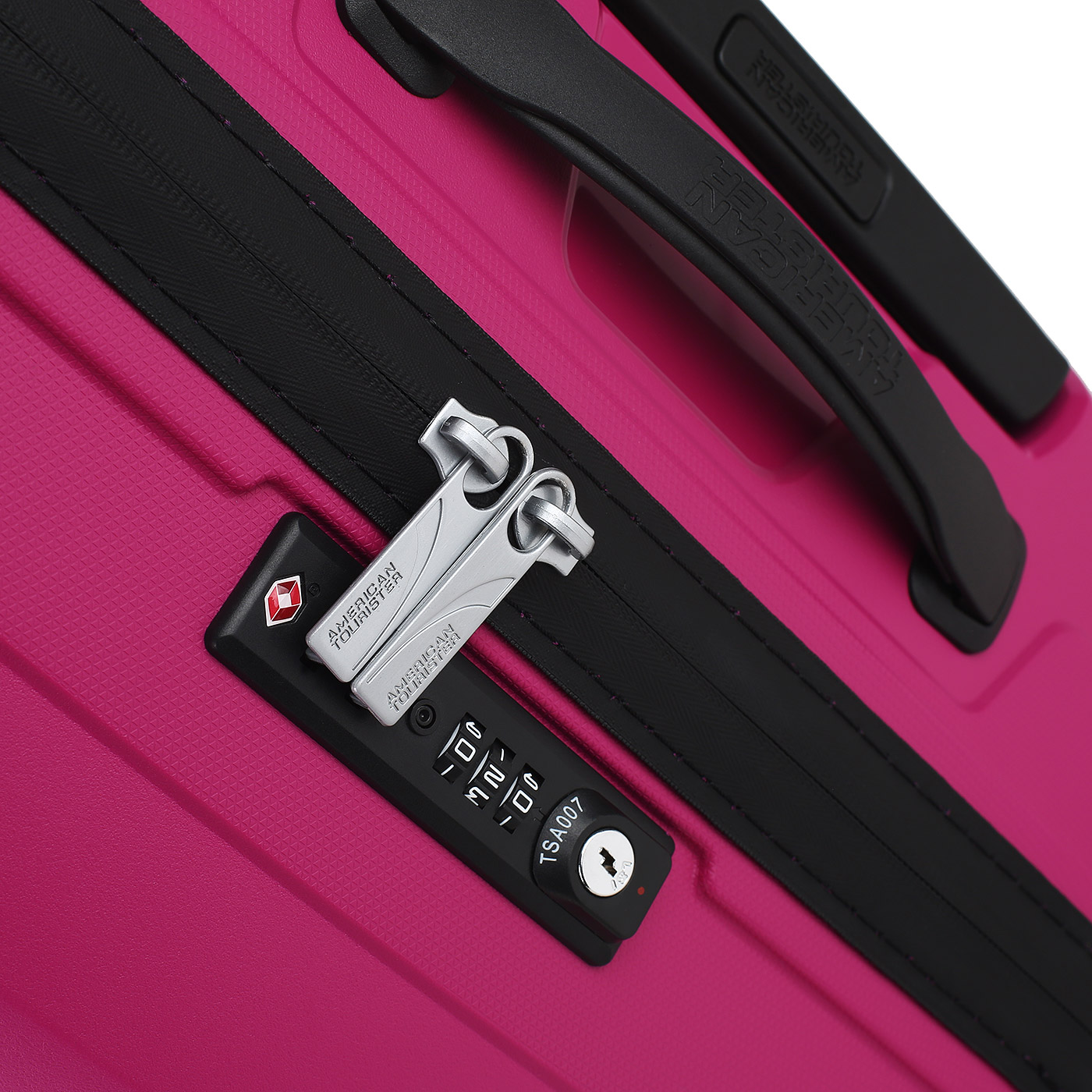 Чемодан с кодовым замком American Tourister Airconic