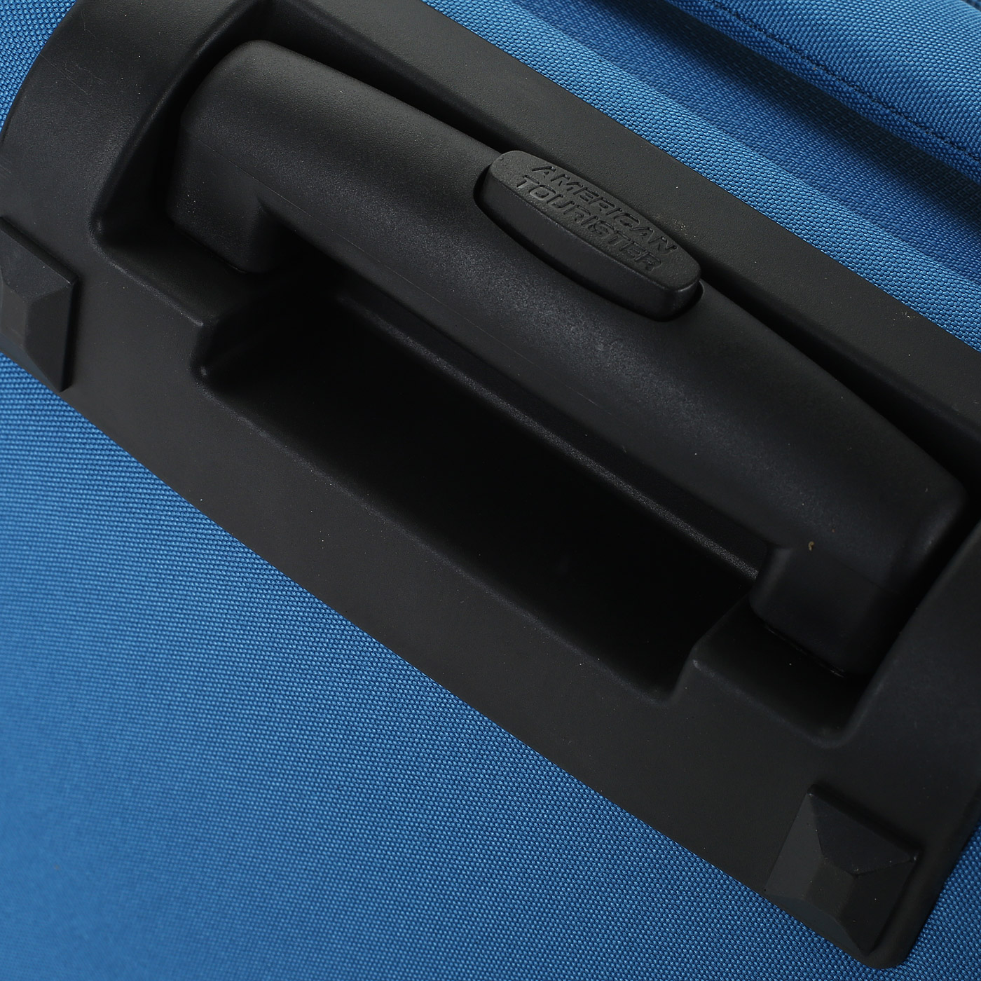 Чемодан American Tourister Holiday Heat