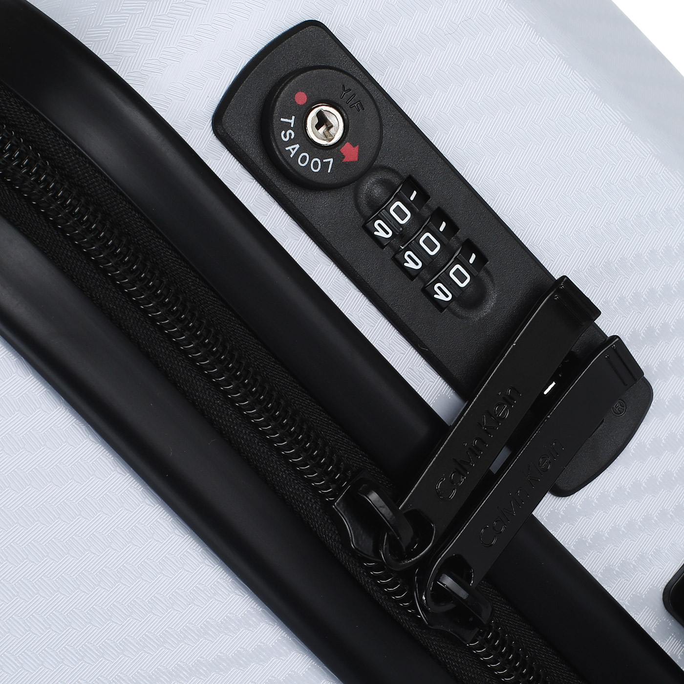 Чемодан маленький S из ABS-пластика с кодовым замком Calvin Klein CK-674 Airlines HS