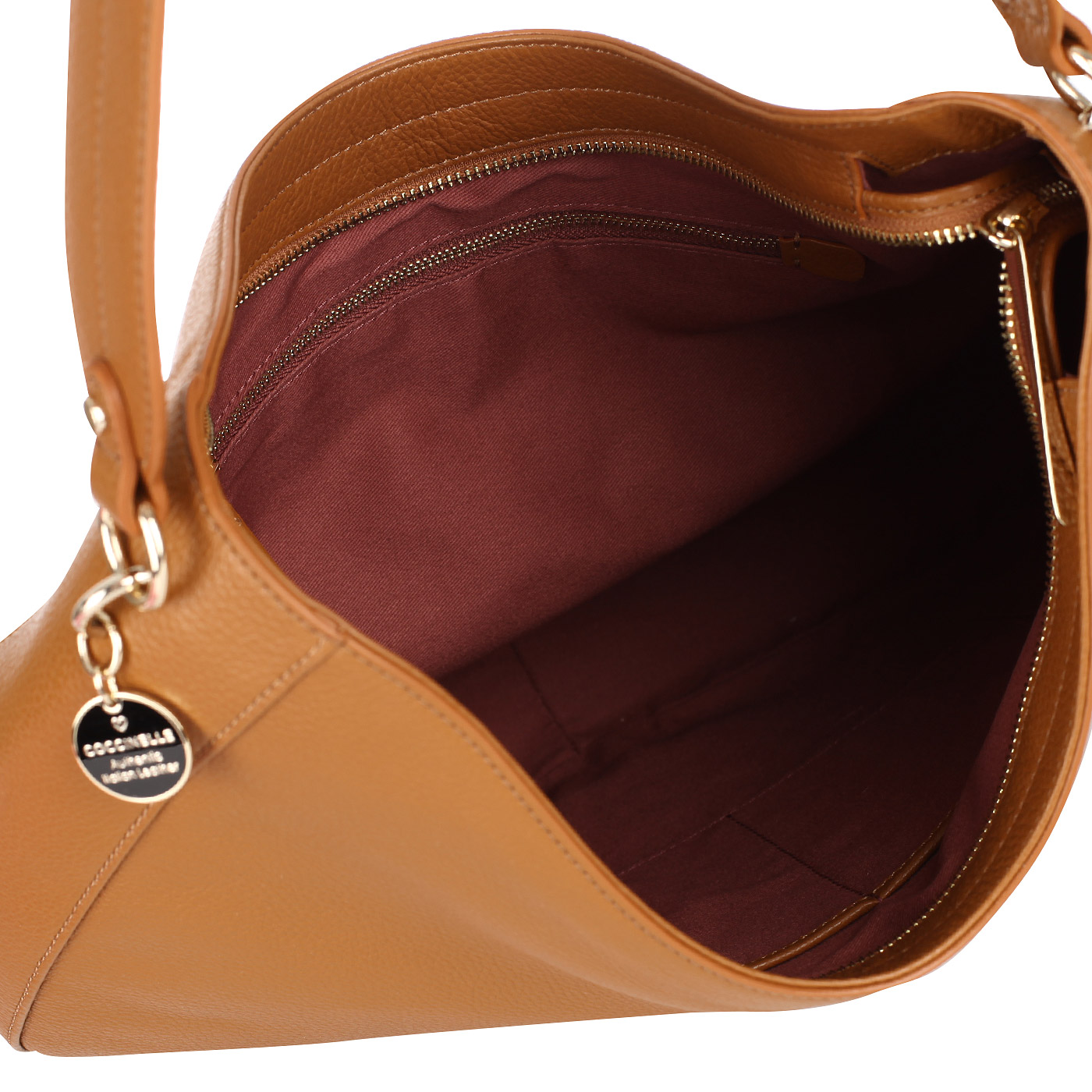 Вместительная сумка Coccinelle Alpha