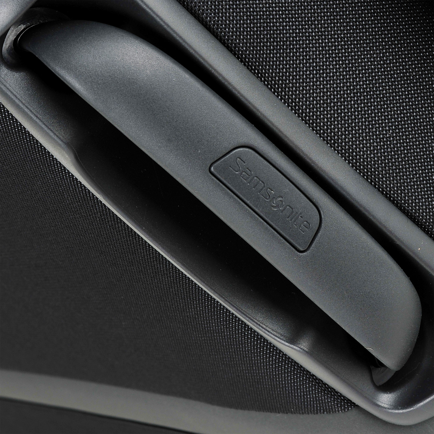 Чемодан средний M тканевый Samsonite Spark Sng