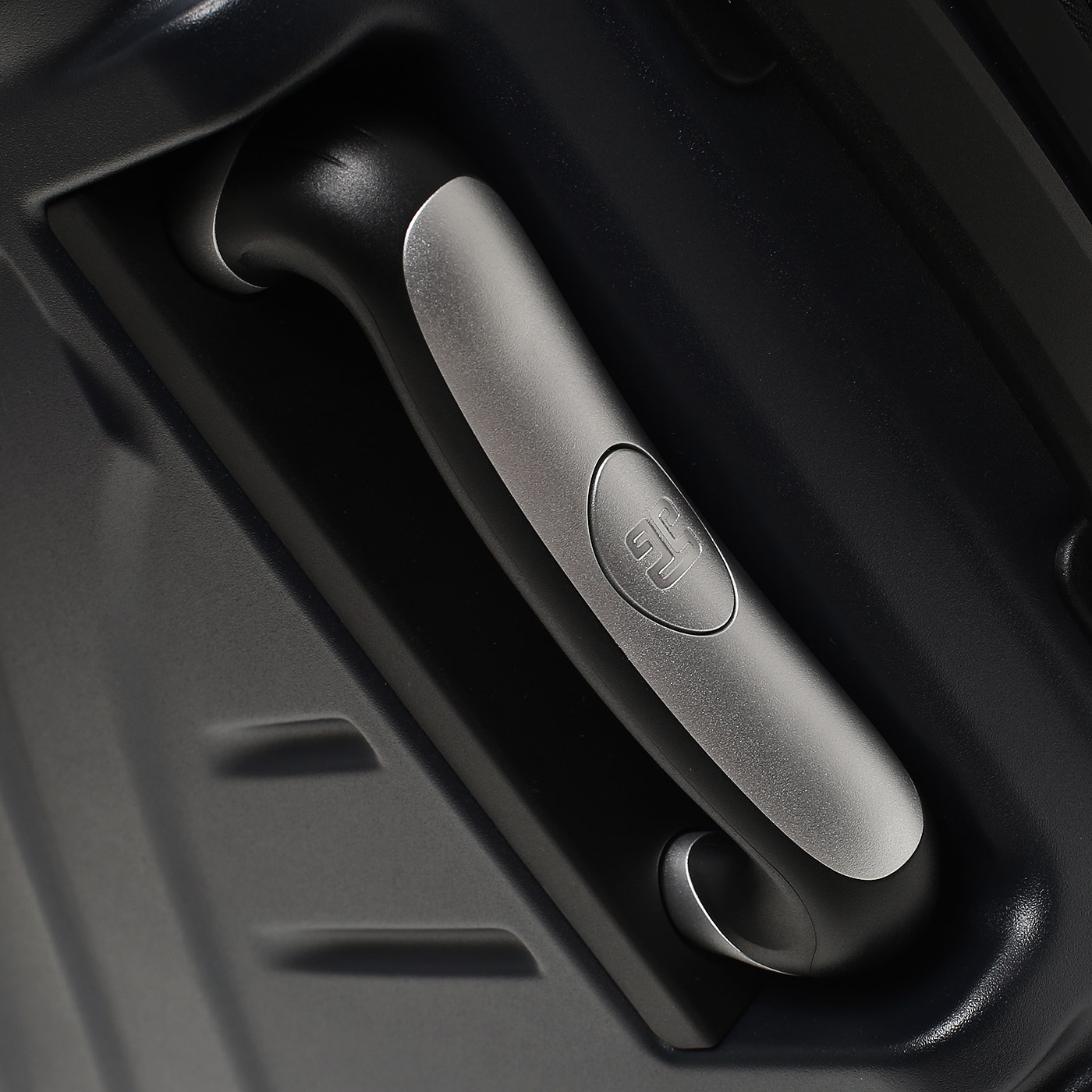 Чемодан средний M из поликарбоната Eberhart Phantom