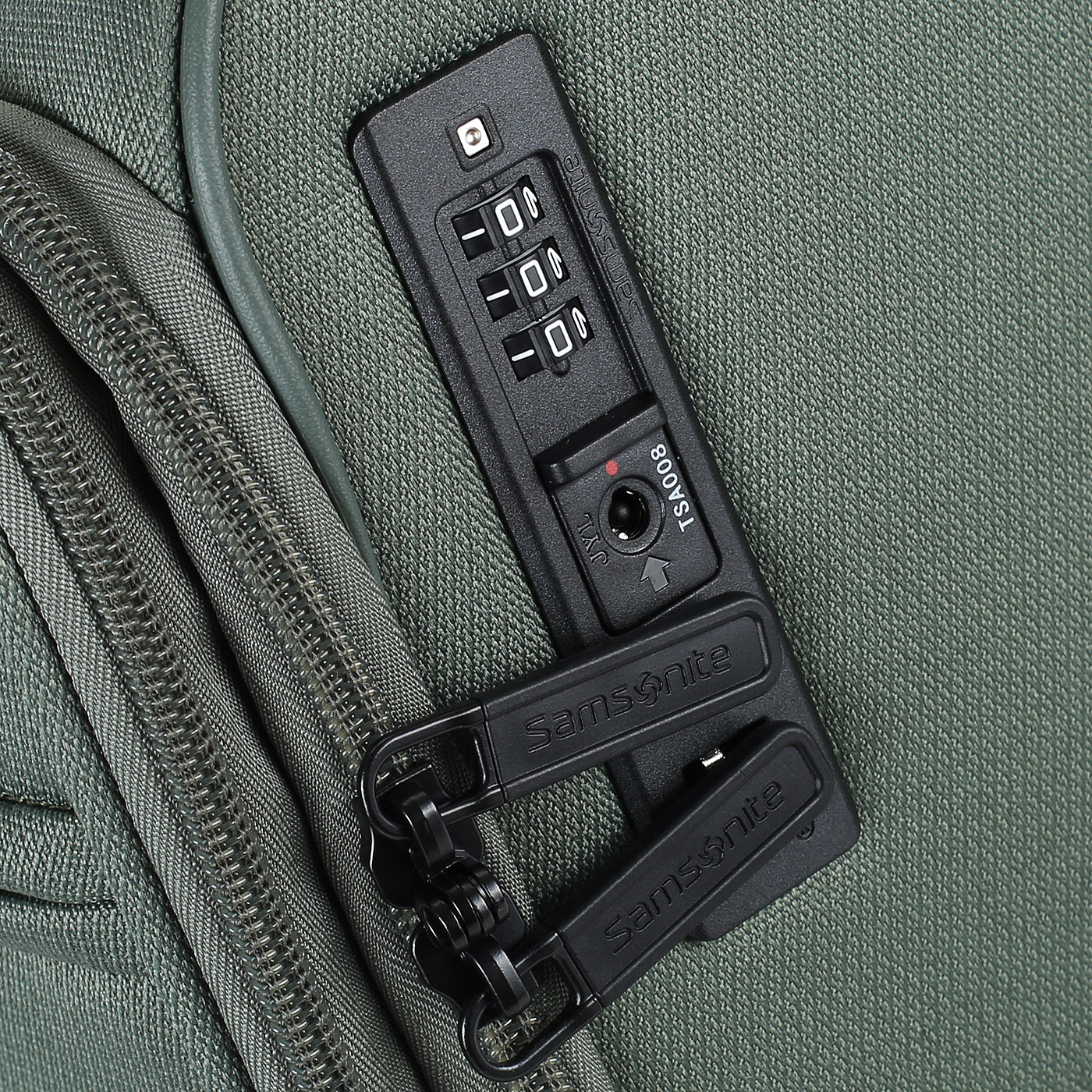 Чемодан средний M  Samsonite Vaycay