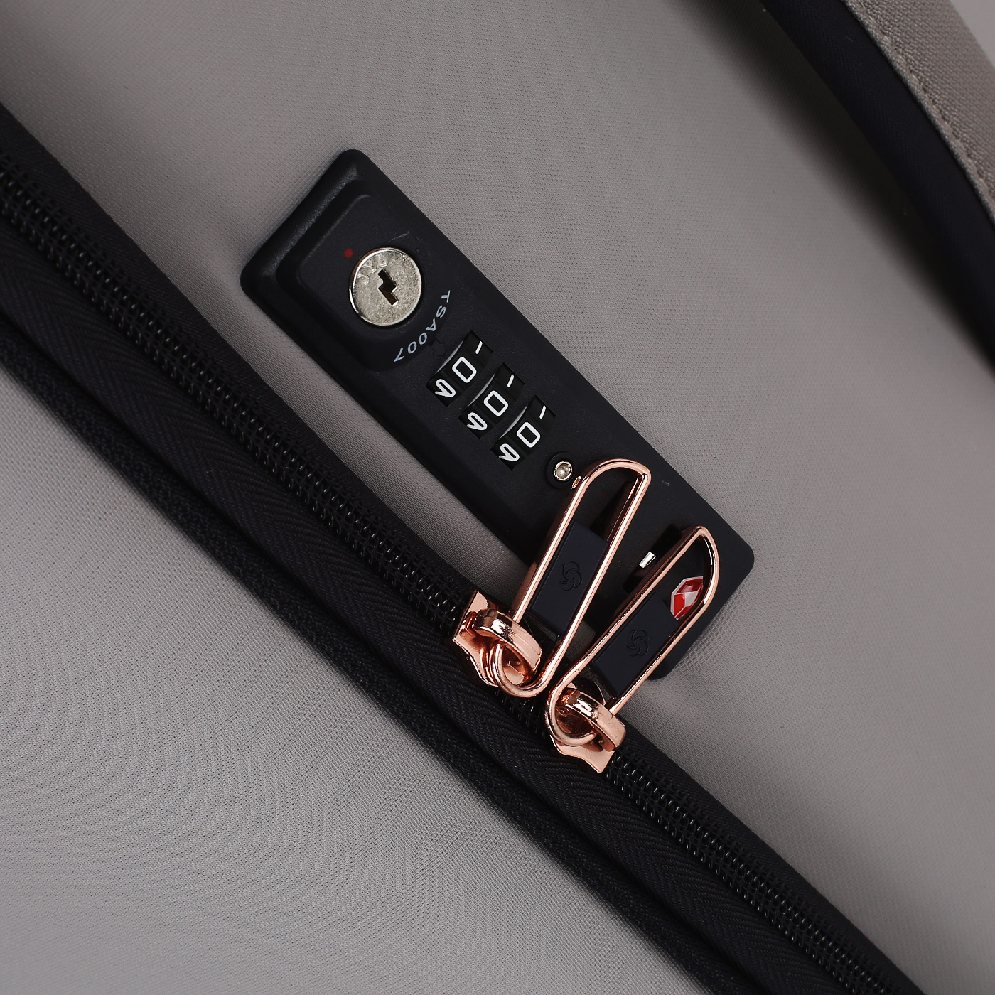 Чемодан большой L тканевый с кодовым замком Samsonite Uplite